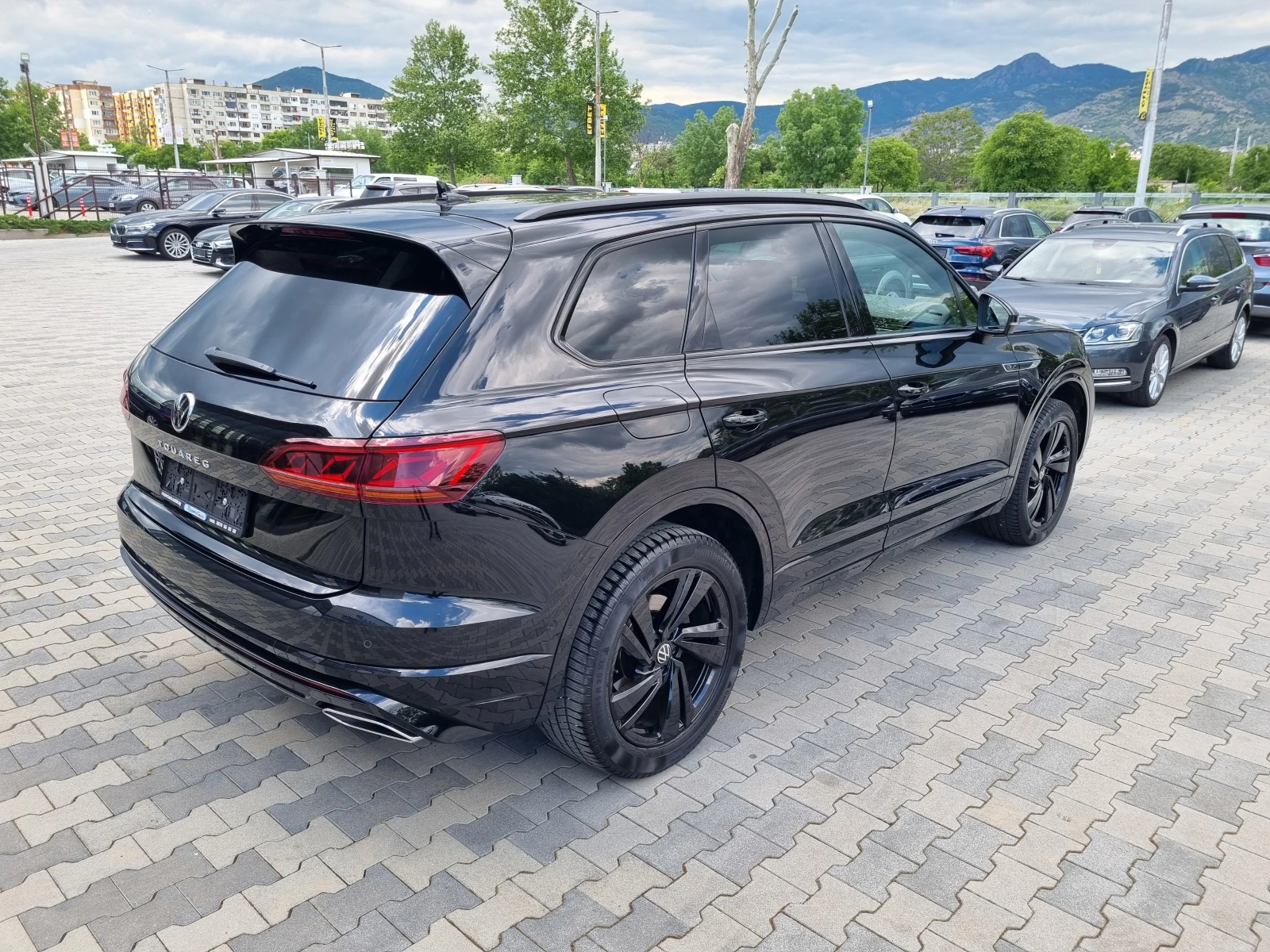 VW Touareg R-LINE= 2023г. 108.000км 3.0TDi-231ps 8 СКОРОСТИ, снимка 6 - Автомобили и джипове - 54650279