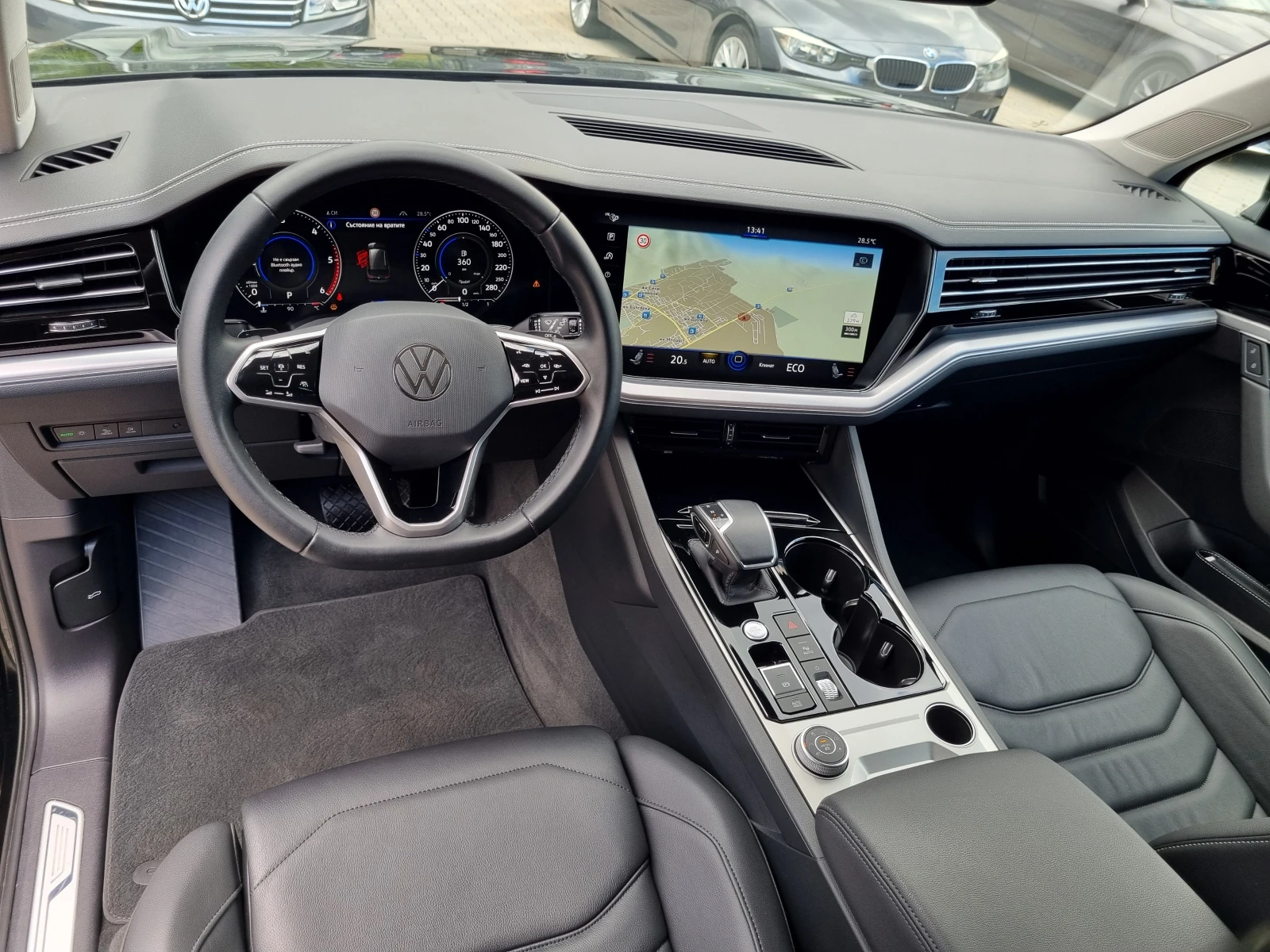 VW Touareg R-LINE= 2023г. 108.000км 3.0TDi-231ps 8 СКОРОСТИ, снимка 9 - Автомобили и джипове - 54650279