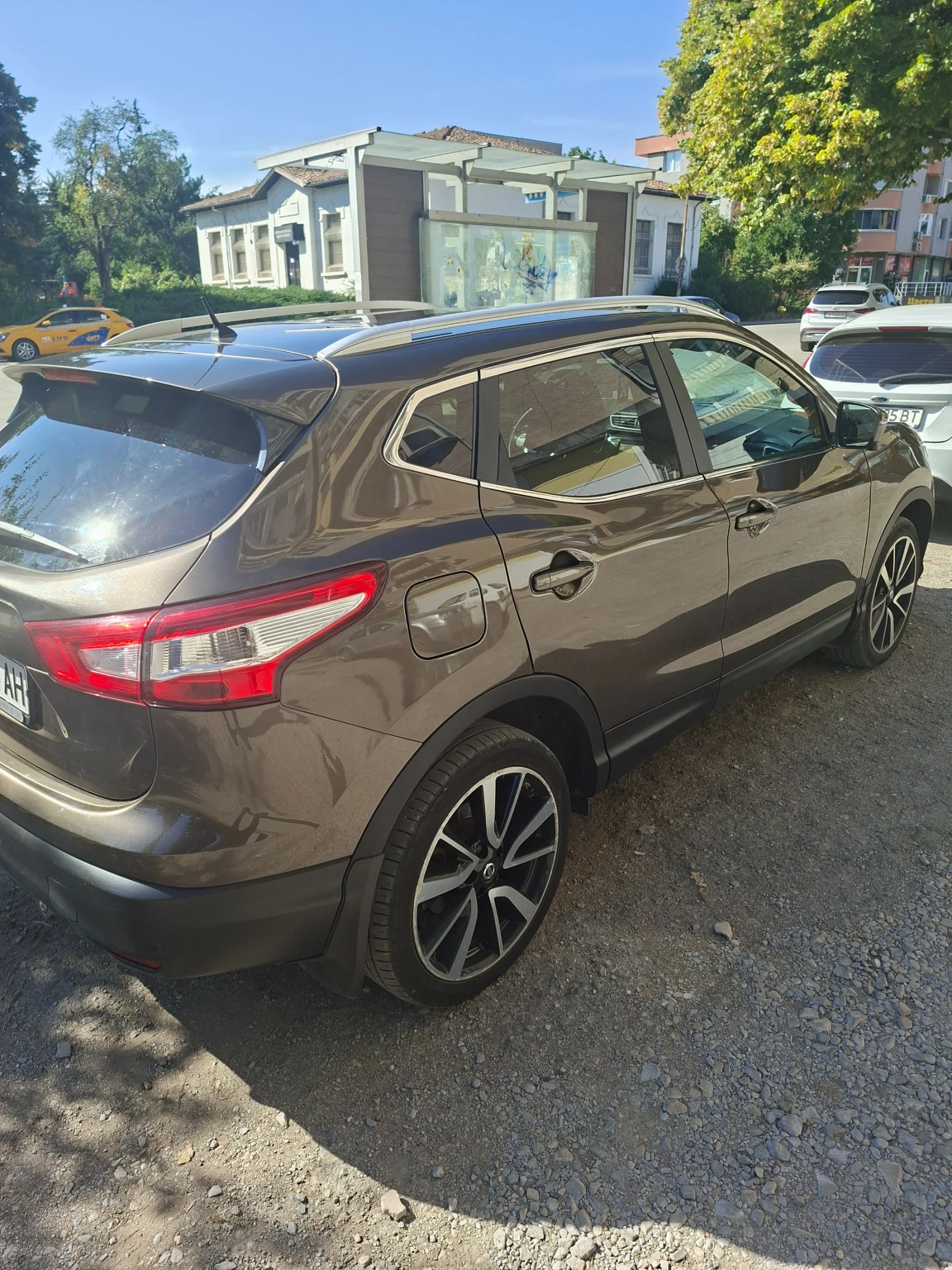 Nissan Qashqai 4х4, Tekna + , снимка 3 - Автомобили и джипове - 56126608