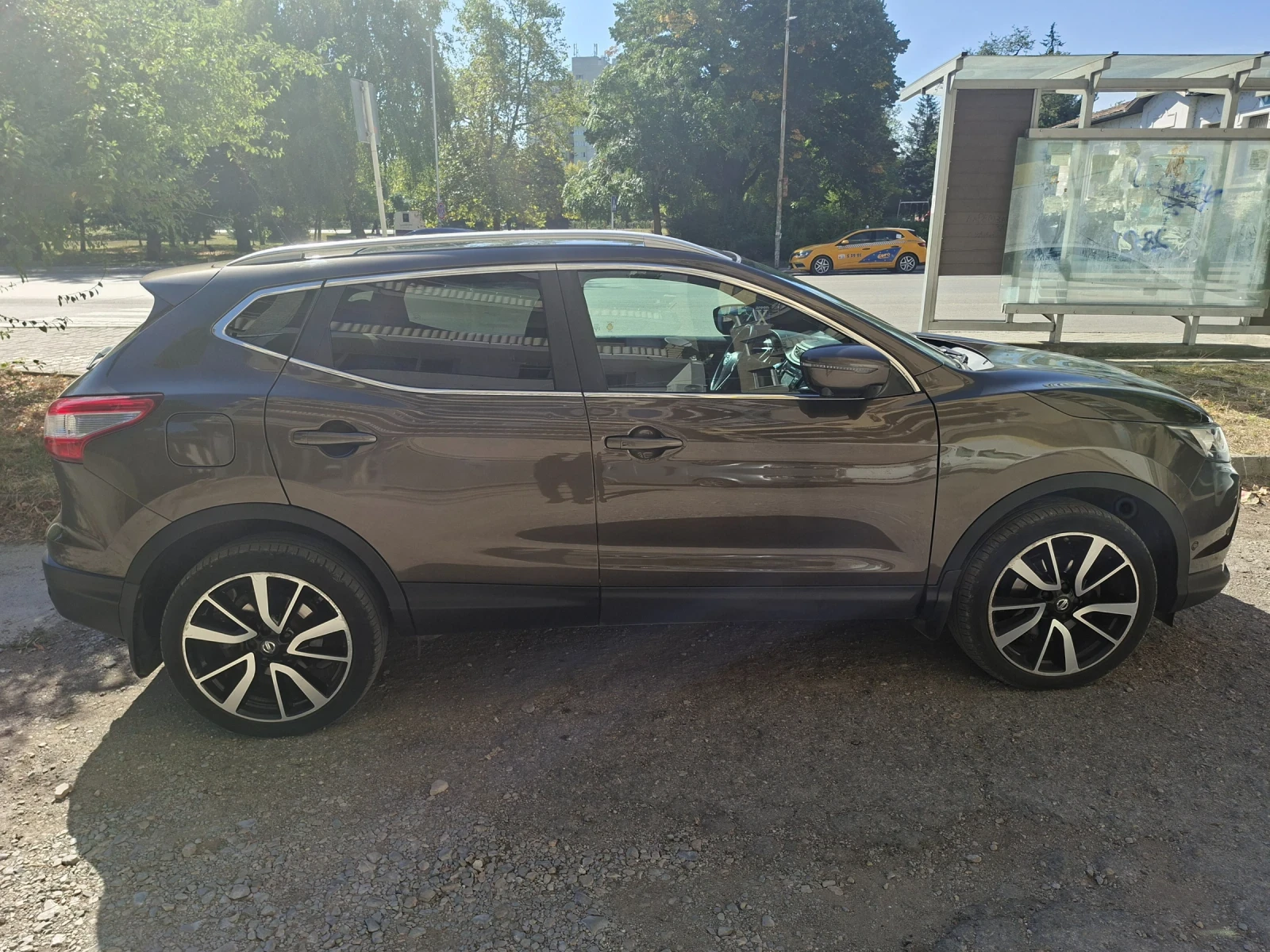 Nissan Qashqai 4х4, Tekna + , снимка 9 - Автомобили и джипове - 56126608
