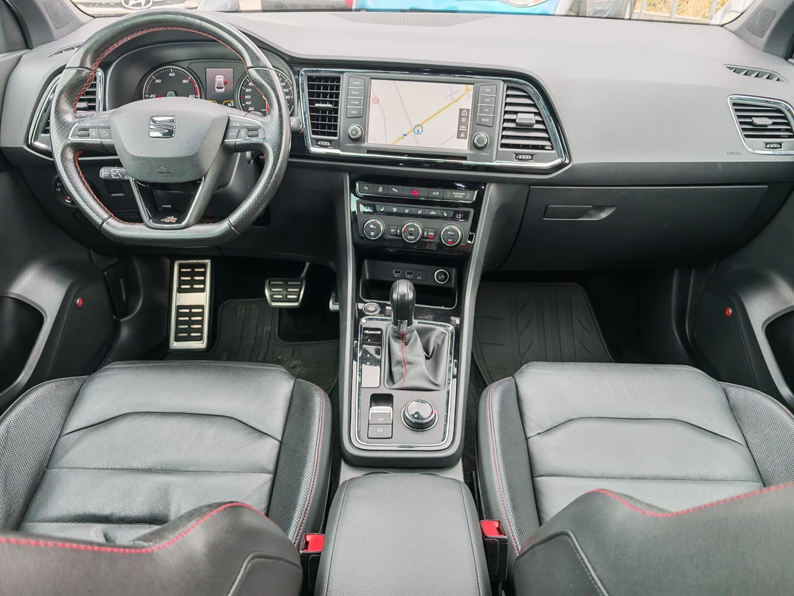 Seat Ateca * УНИКАТ * FR * 2.0TDI 190ps * 4Drive 4X4 * 360  , снимка 9 - Автомобили и джипове - 56167877