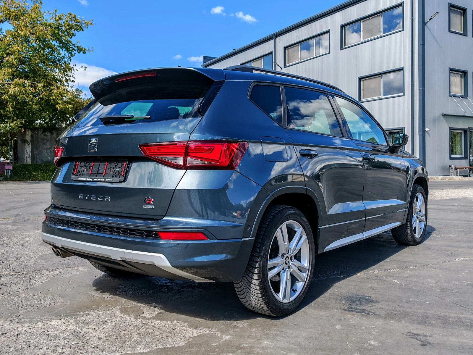 Seat Ateca * УНИКАТ * FR * 2.0TDI 190ps * АВТОМАТИК * 4Х4 * , снимка 4 - Автомобили и джипове - 56167877