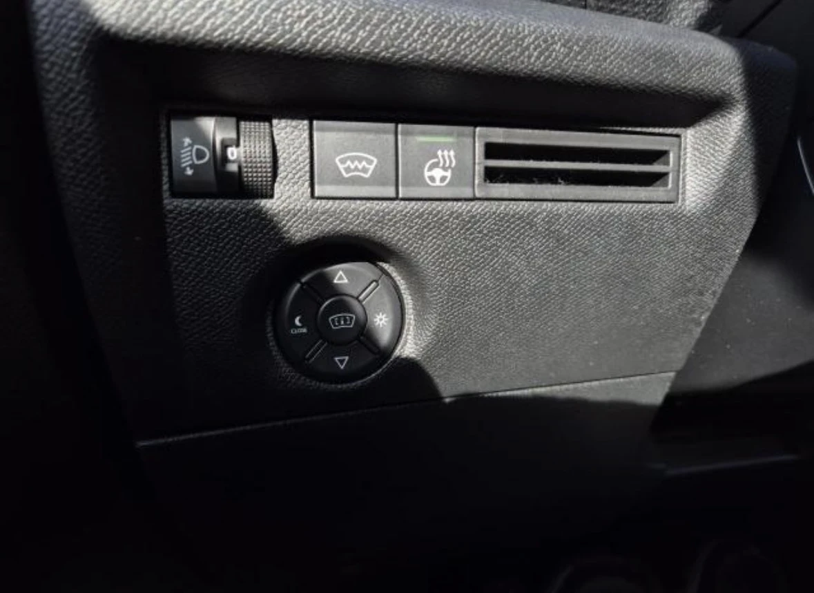 Citroen C4 Pure Tech Max, снимка 11 - Автомобили и джипове - 56563893