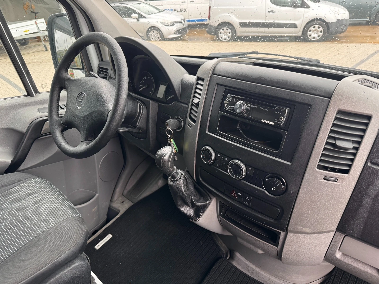 Mercedes-Benz Sprinter 313CDI Клима Euro 5 L2H2 - изображение 8