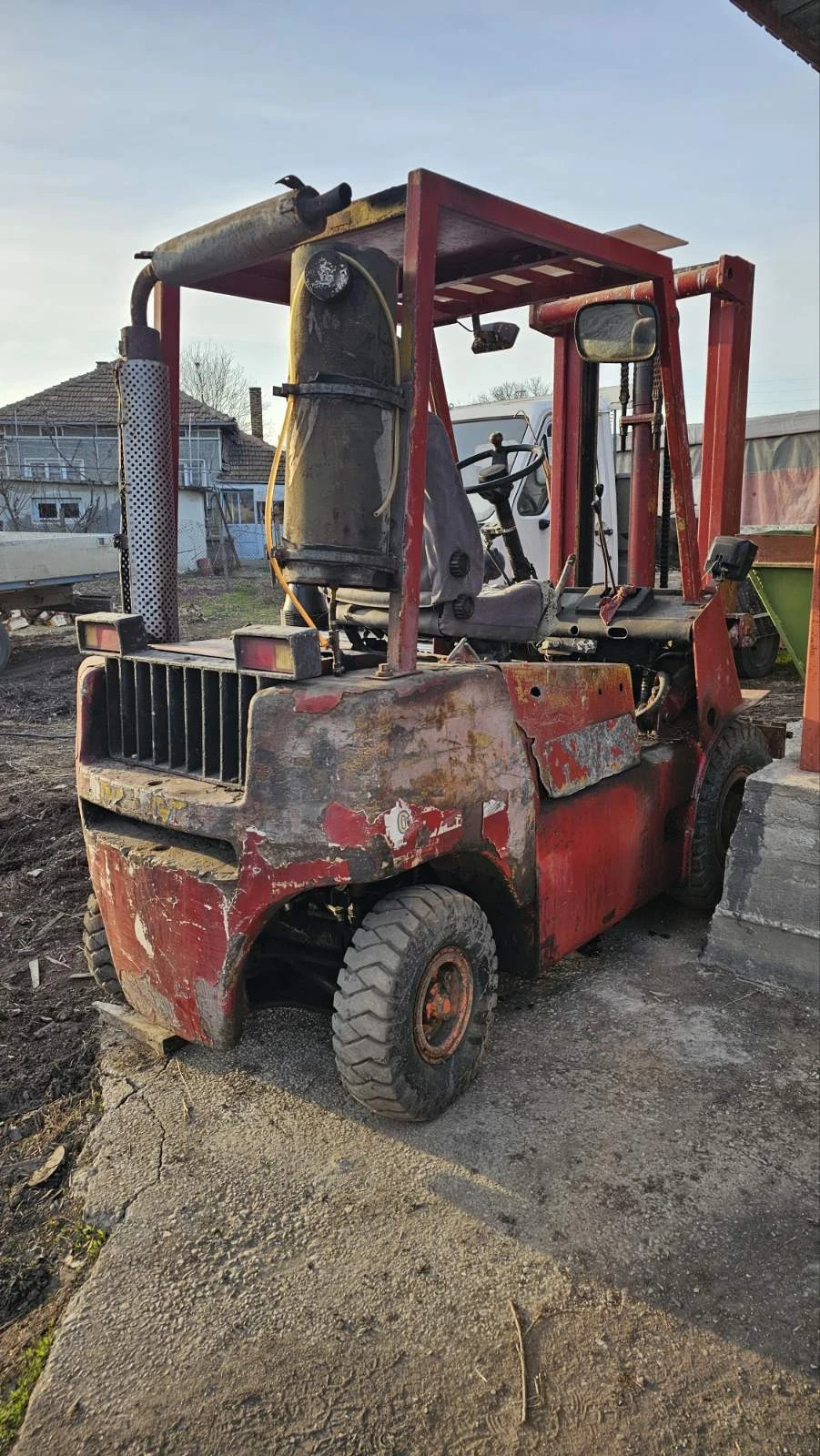 Мотокар BT Четири цилиндъра перкинс , снимка 2 - Индустриална техника - 53818008