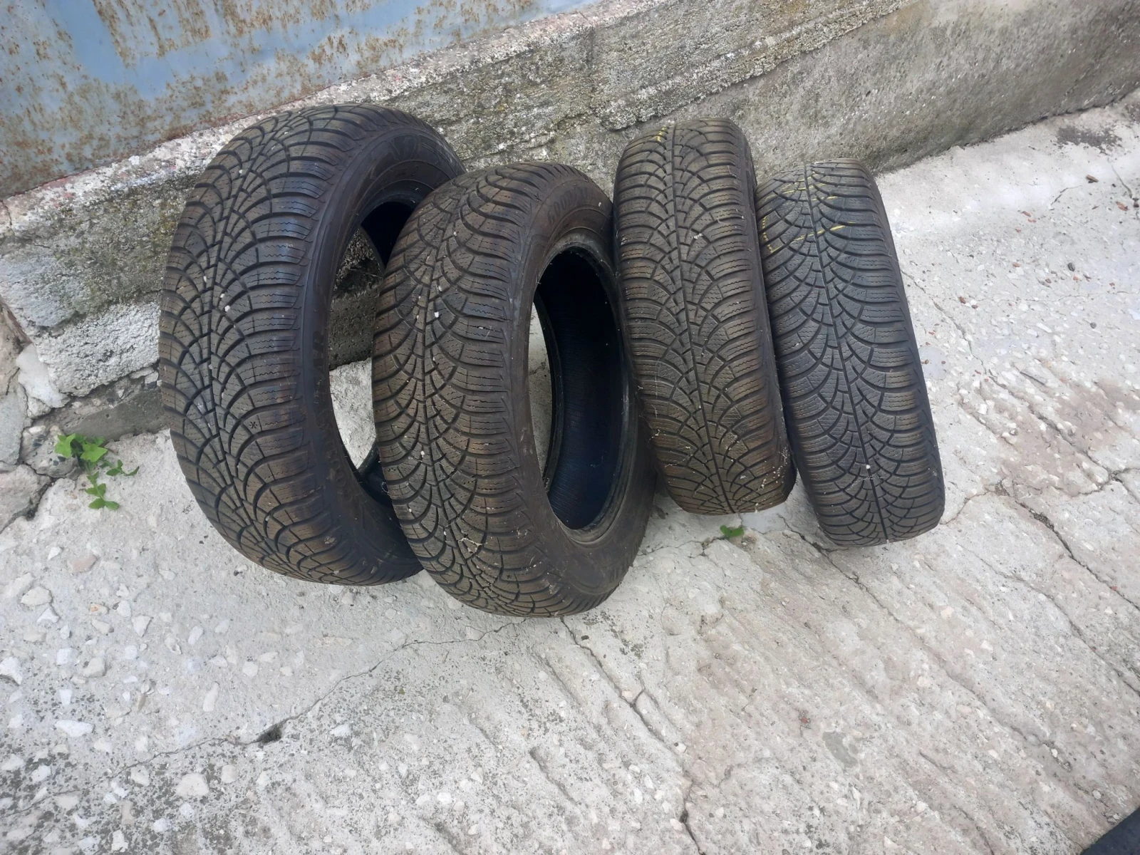 Гуми Зимни 185/60R15