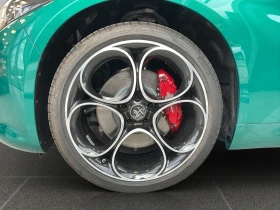 Alfa Romeo Giulia Veloce 2.0 Petrol AT8 Q4, снимка 16