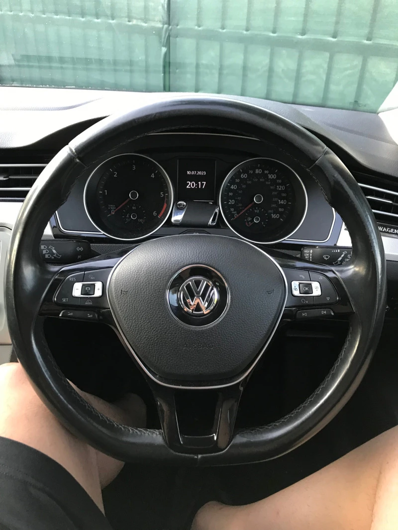 VW Passat 2.0 TDI 150коня B8, снимка 6 - Автомобили и джипове - 47433900