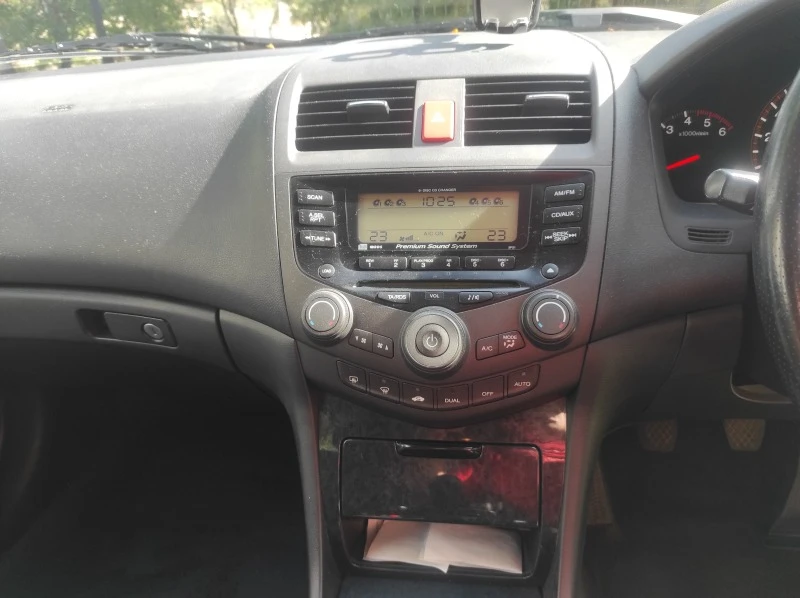 Honda Accord 2, 2 ctdi, снимка 9 - Автомобили и джипове - 46989613