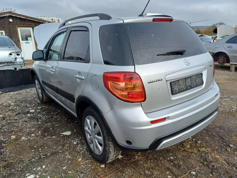 Suzuki SX4 1.6 i, снимка 2 - Автомобили и джипове - 47967351