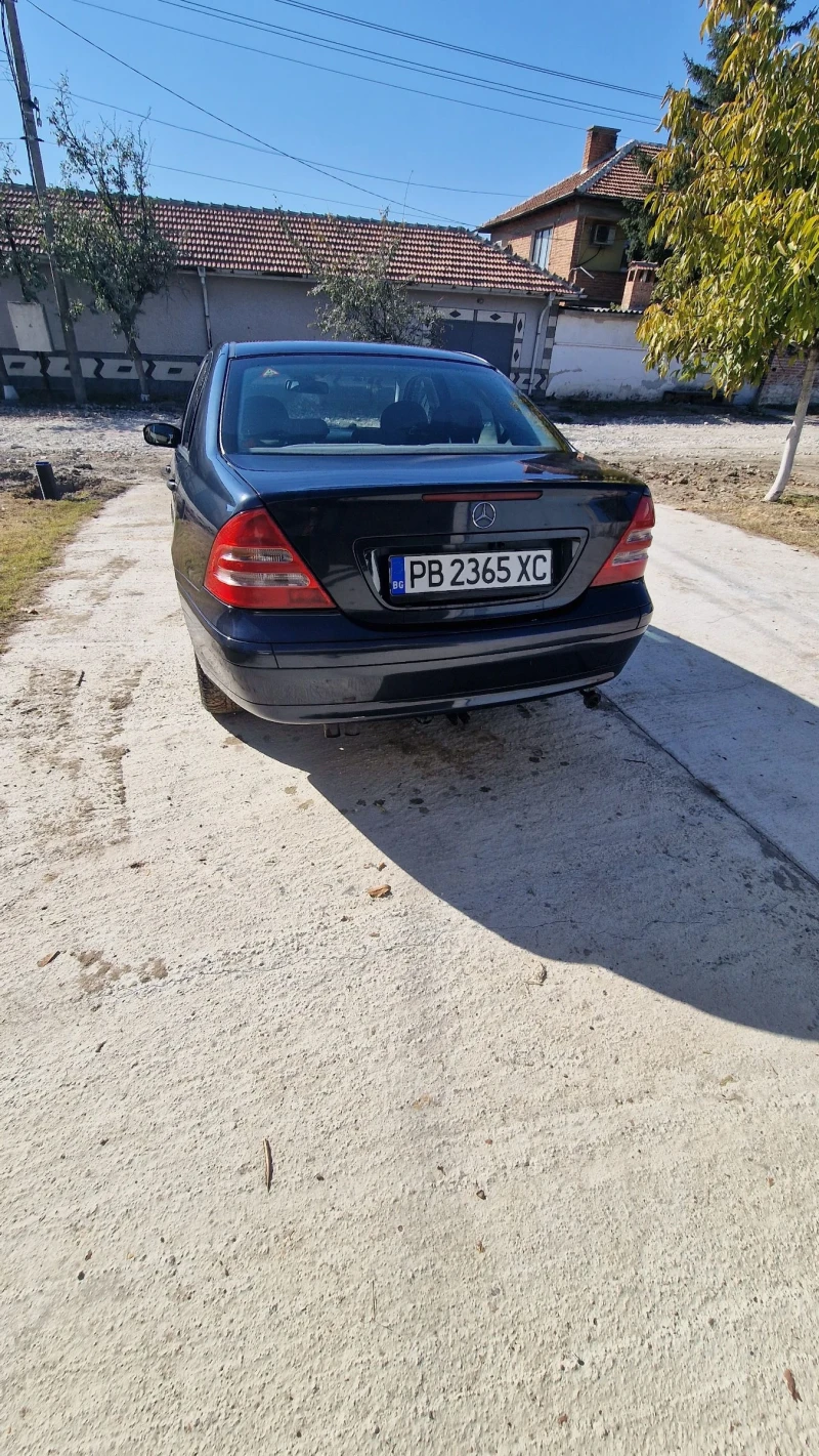 Mercedes-Benz C 180 Компресор , снимка 3 - Автомобили и джипове - 48624209