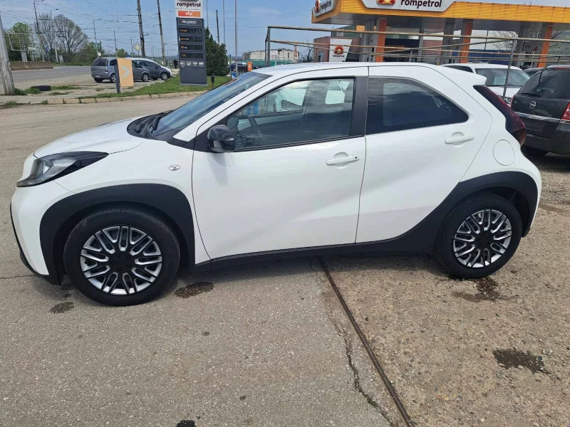 Toyota Aygo Aygo X, снимка 4 - Автомобили и джипове - 50320649