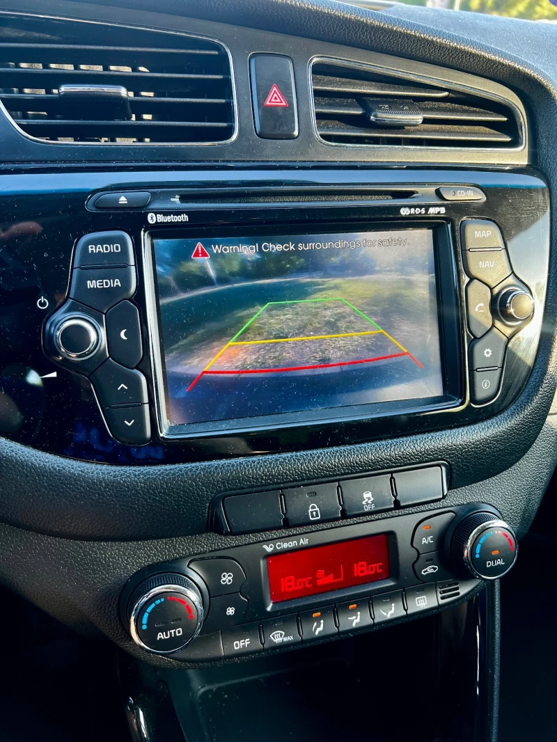 Kia Ceed 1.6 GDI Facelift, снимка 7 - Автомобили и джипове - 50899838