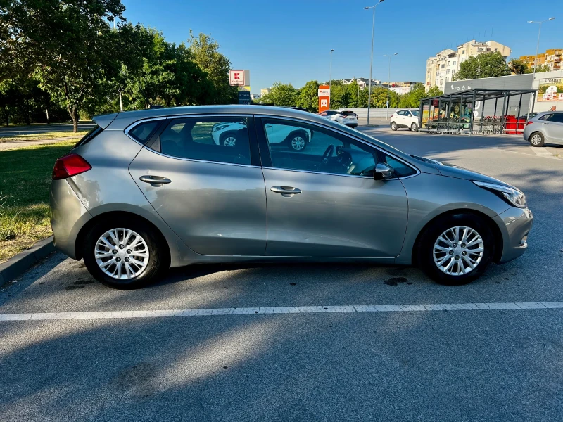 Kia Ceed 1.6 GDI Facelift, снимка 5 - Автомобили и джипове - 50899838