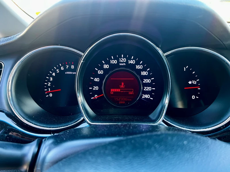 Kia Ceed 1.6 GDI Facelift, снимка 9 - Автомобили и джипове - 50899838