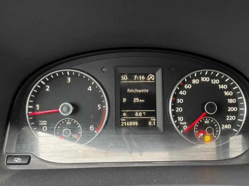 VW Touran 1, 6TDI TOP, снимка 11 - Автомобили и джипове - 51842301