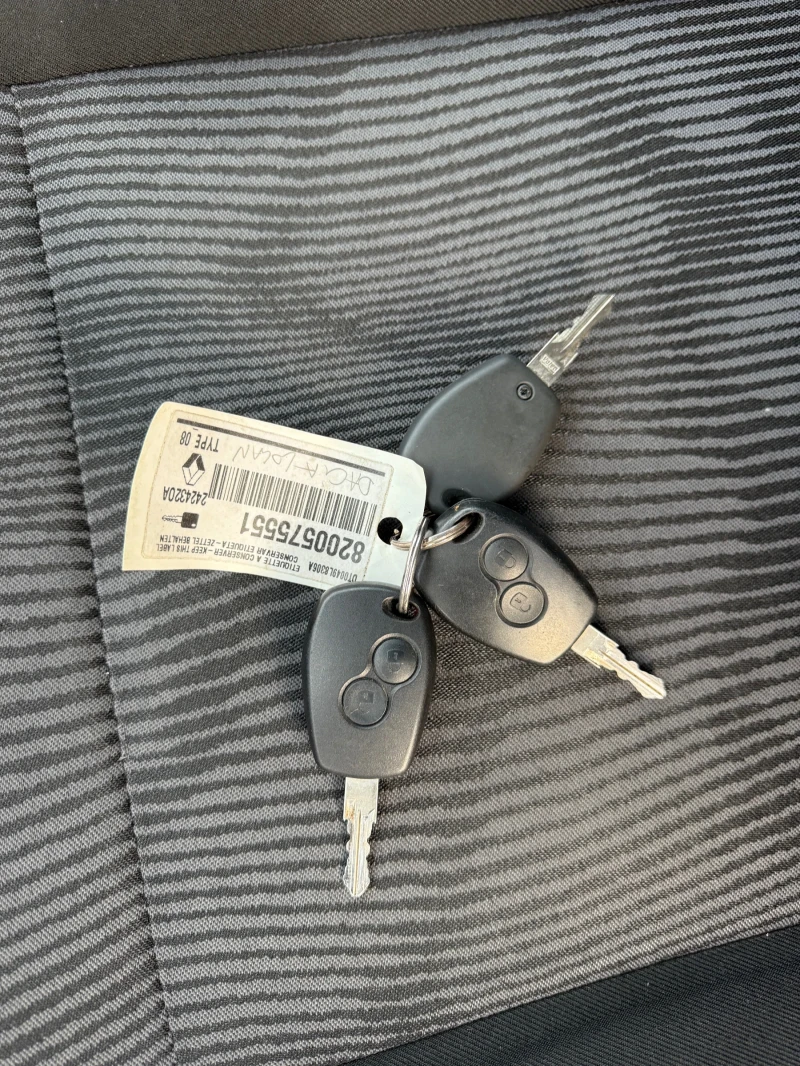 Dacia Logan 1, 6 бензин-газ, снимка 15 - Автомобили и джипове - 52678856