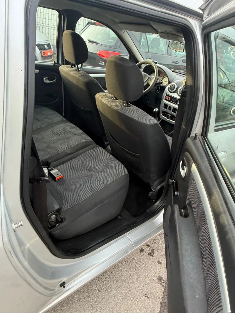 Dacia Logan 1, 6 бензин-газ, снимка 8 - Автомобили и джипове - 52678856