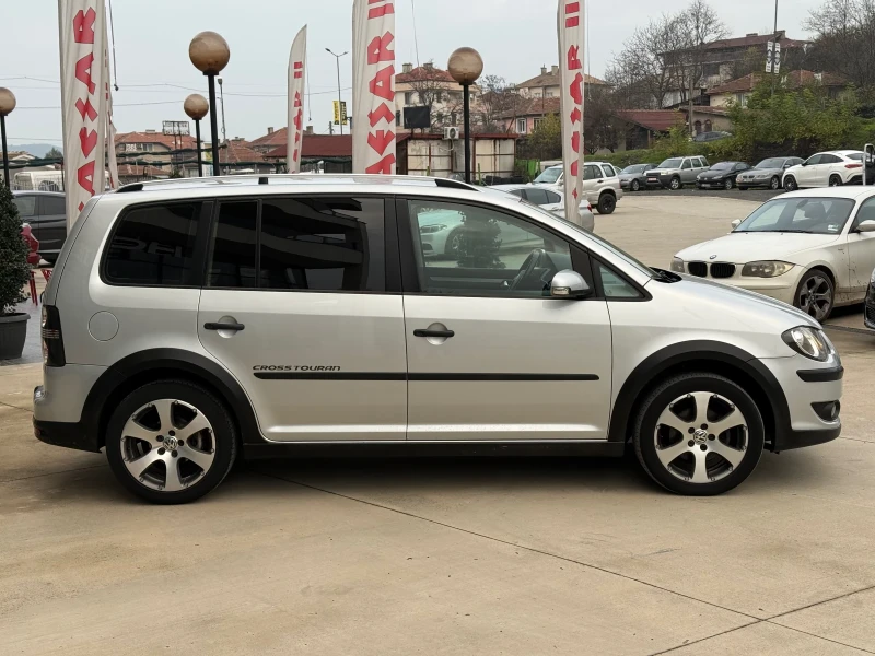 VW Touran Cross 6+ 1, снимка 7 - Автомобили и джипове - 52704497