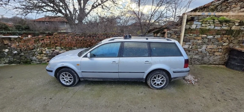 VW Passat, снимка 7 - Автомобили и джипове - 52931103