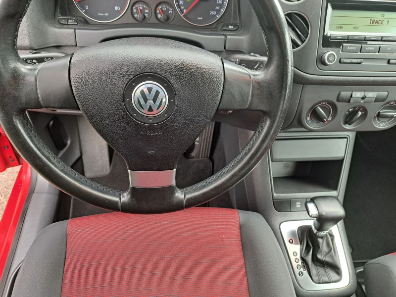 VW Golf Plus Автоматик, снимка 13 - Автомобили и джипове - 52942535