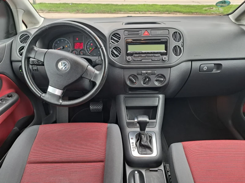 VW Golf Plus Автоматик, снимка 8 - Автомобили и джипове - 52942535