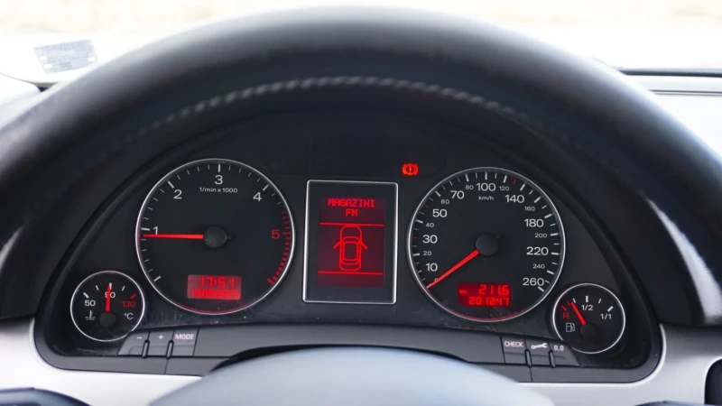 Audi A4, снимка 10 - Автомобили и джипове - 53495075