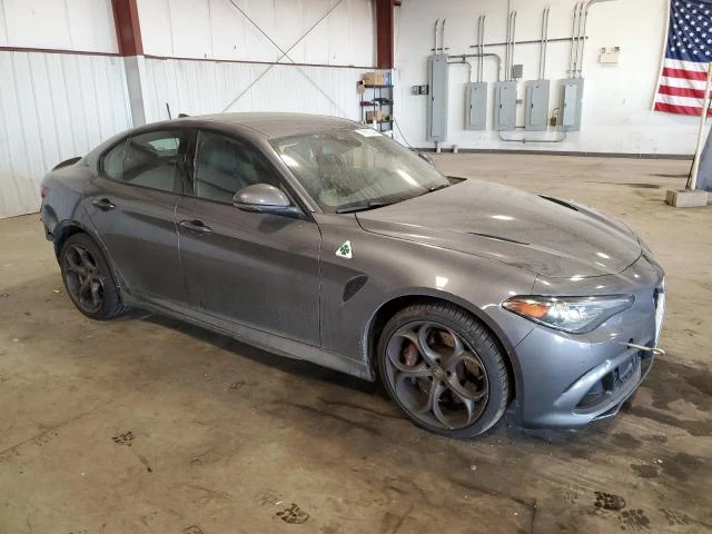 Alfa Romeo Giulia Quadrifoglio, снимка 1 - Автомобили и джипове - 48509594