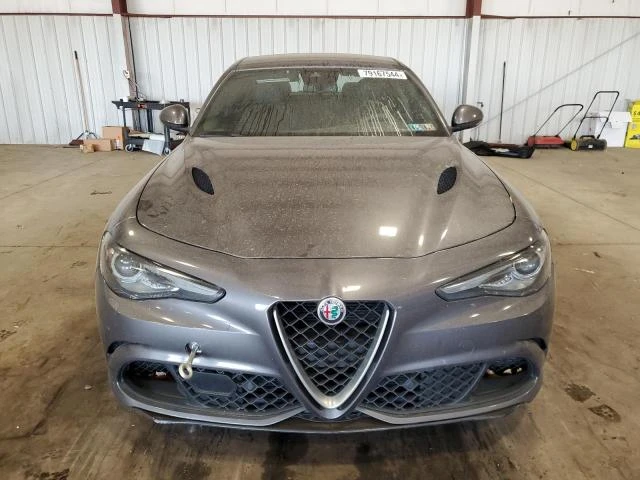 Alfa Romeo Giulia Quadrifoglio, снимка 5 - Автомобили и джипове - 48509594