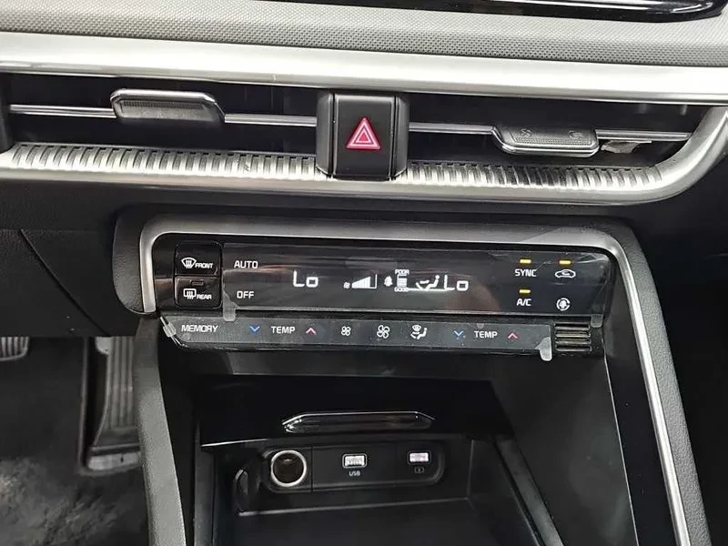 Kia K5 2.0 Prestige, снимка 10 - Автомобили и джипове - 55739284