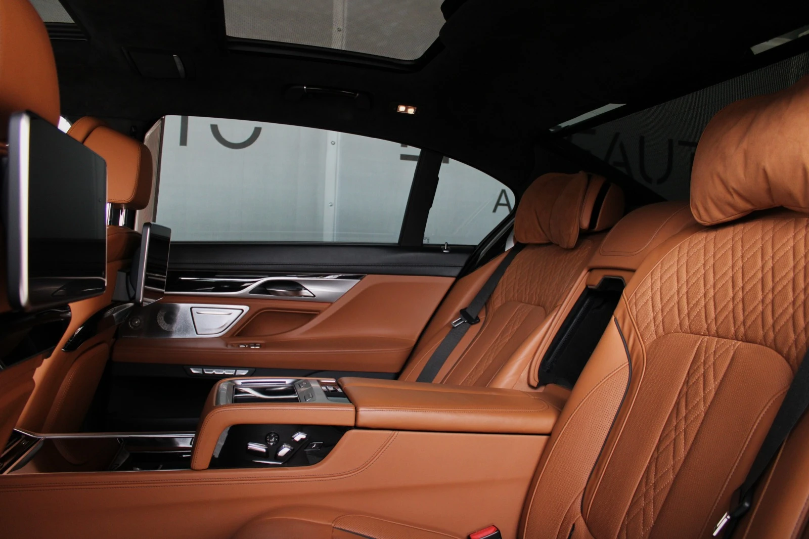 BMW 760 M760Li xDRIVE SKYLOUNGE TV B&W | Mobile.bg   16