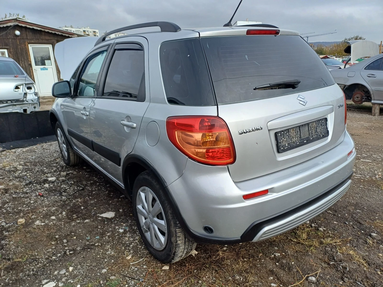 Suzuki SX4 1.6 i - изображение 2