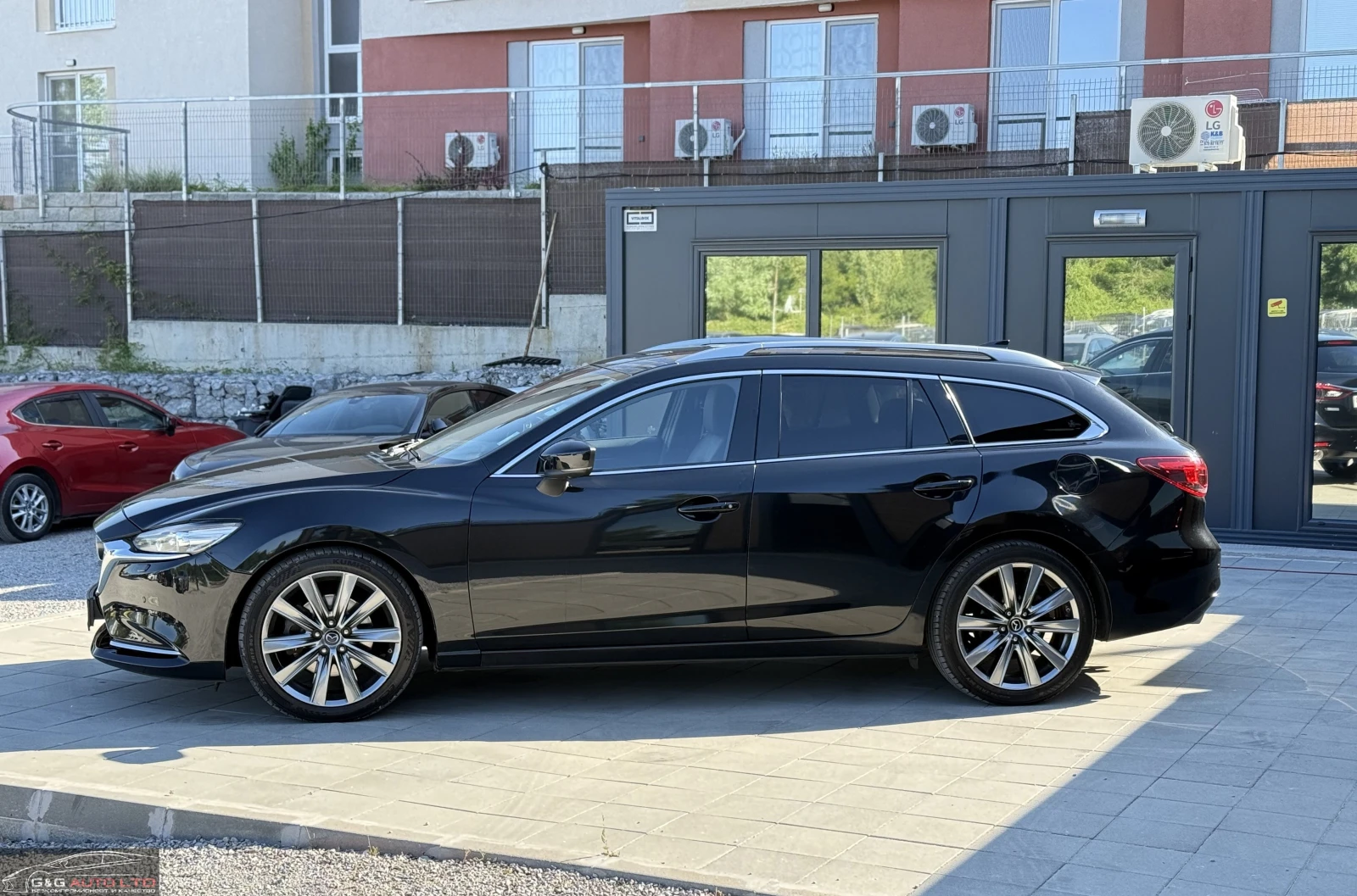 Mazda 6 TAKUMI/184HP/360/ОБДУХВАНЕ/CARPLAY/ПЕЧКА/З-ПОДГРЕВ - изображение 3