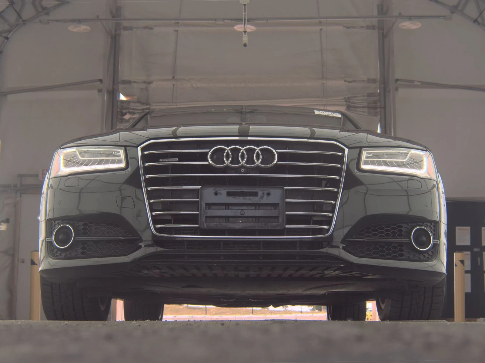 Audi A8 4.0T* MATRIX* LONG* DISTRONIK* МАСАЖ* HEADUP* BOSE - изображение 2