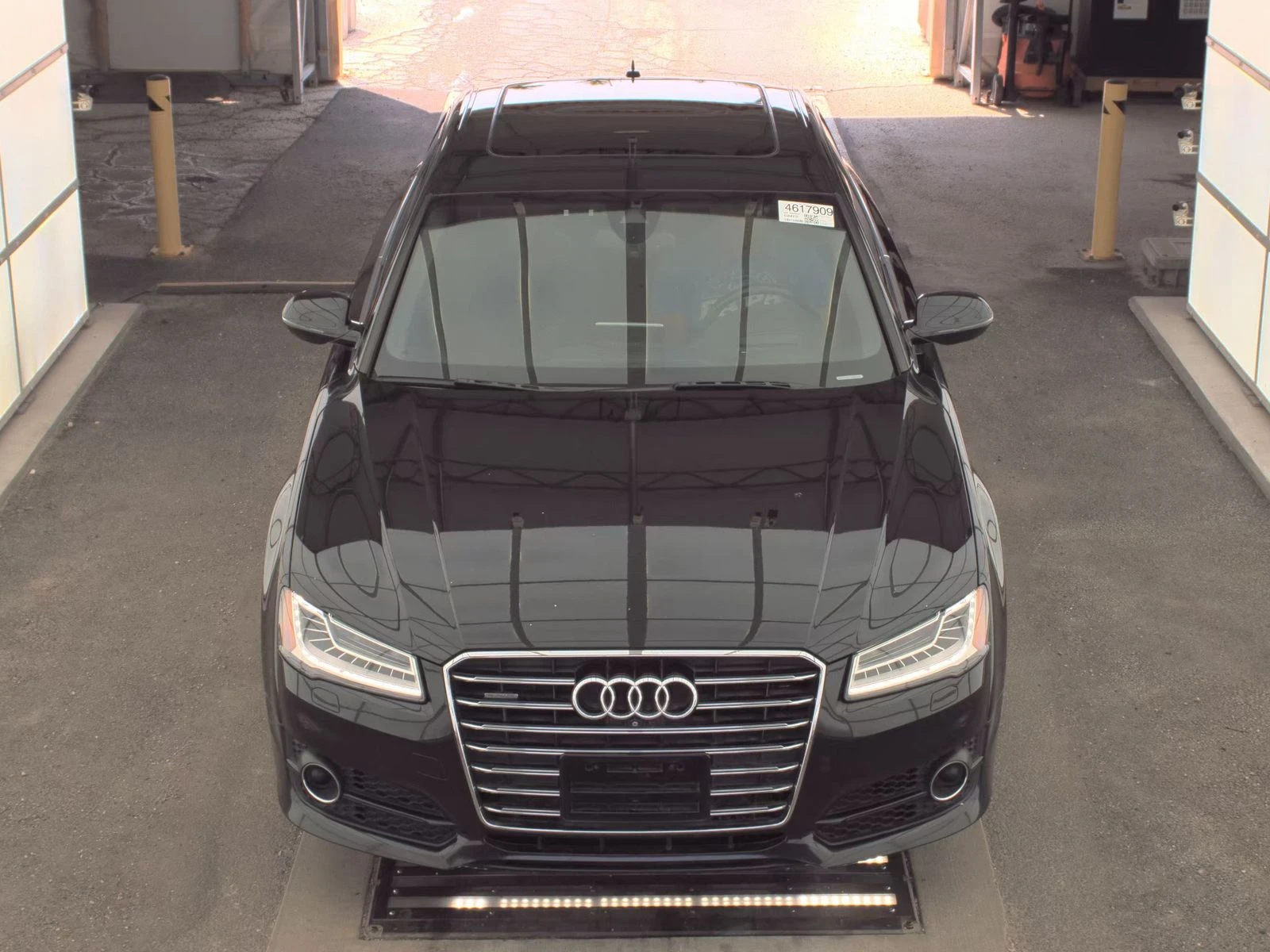 Audi A8 4.0T* MATRIX* LONG* DISTRONIK* МАСАЖ* HEADUP* BOSE - изображение 3
