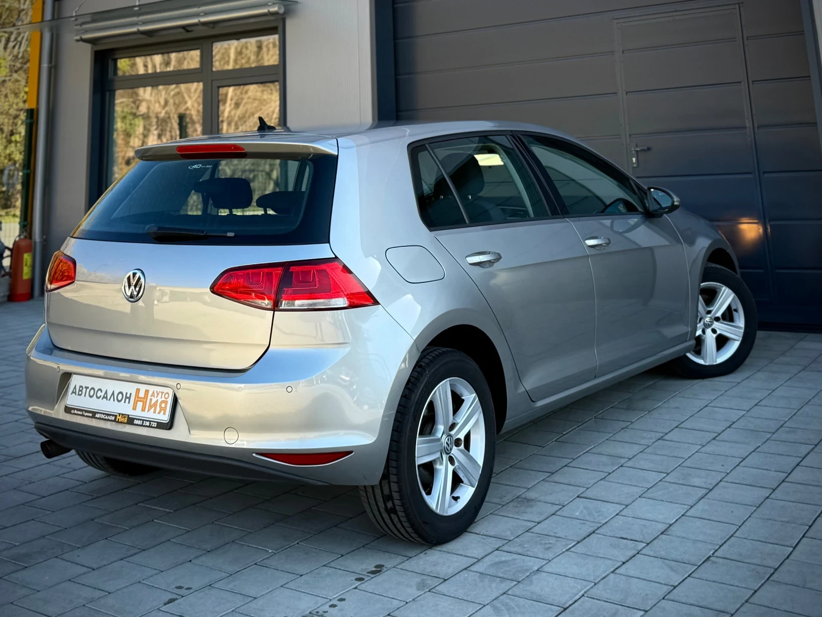 VW Golf 1.6TDI * NAVI*  - изображение 6