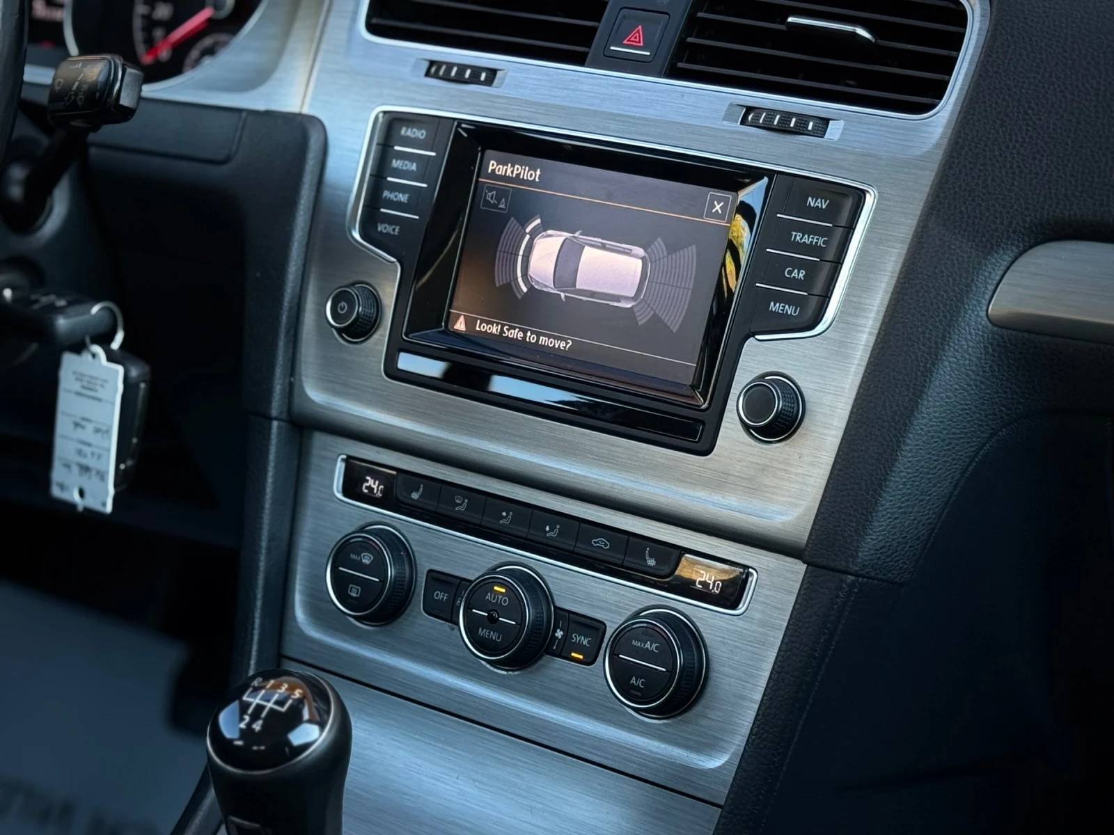 VW Golf 1.6TDI * NAVI*  | Mobile.bg   12