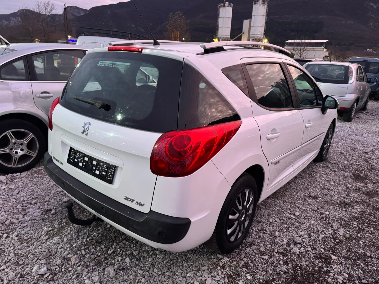 Peugeot 207 1.4i KLIMA 117000km - изображение 3