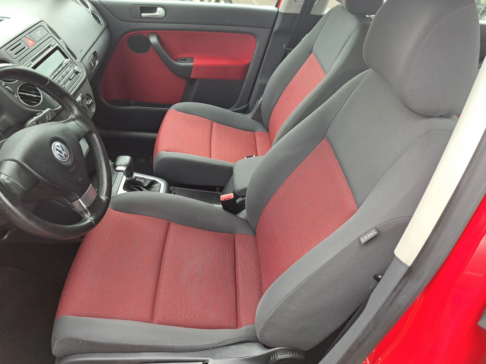 VW Golf Plus Автоматик - изображение 10