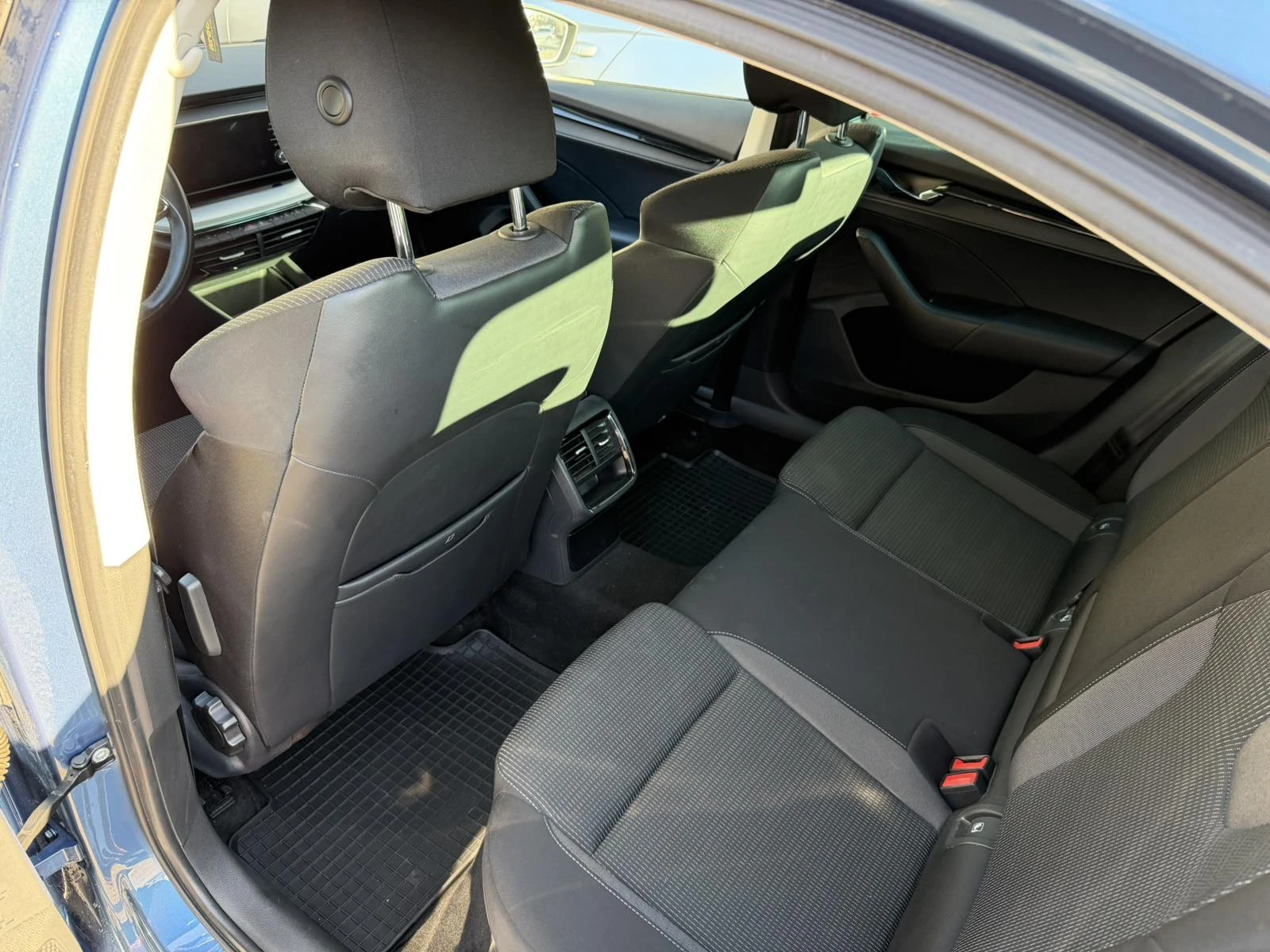 Skoda Octavia Амбишън 2, 0 TDI / 110 kW / 150 к.с., 7DSG - изображение 9