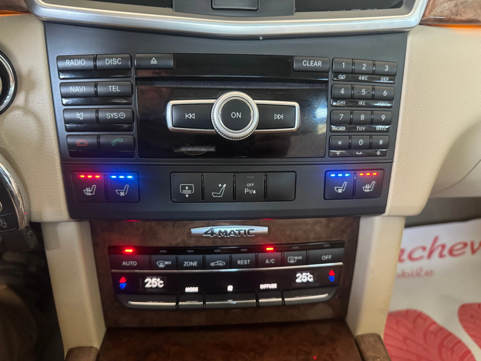 Mercedes-Benz E 350 Night vision, снимка 11 - Автомобили и джипове - 53833974