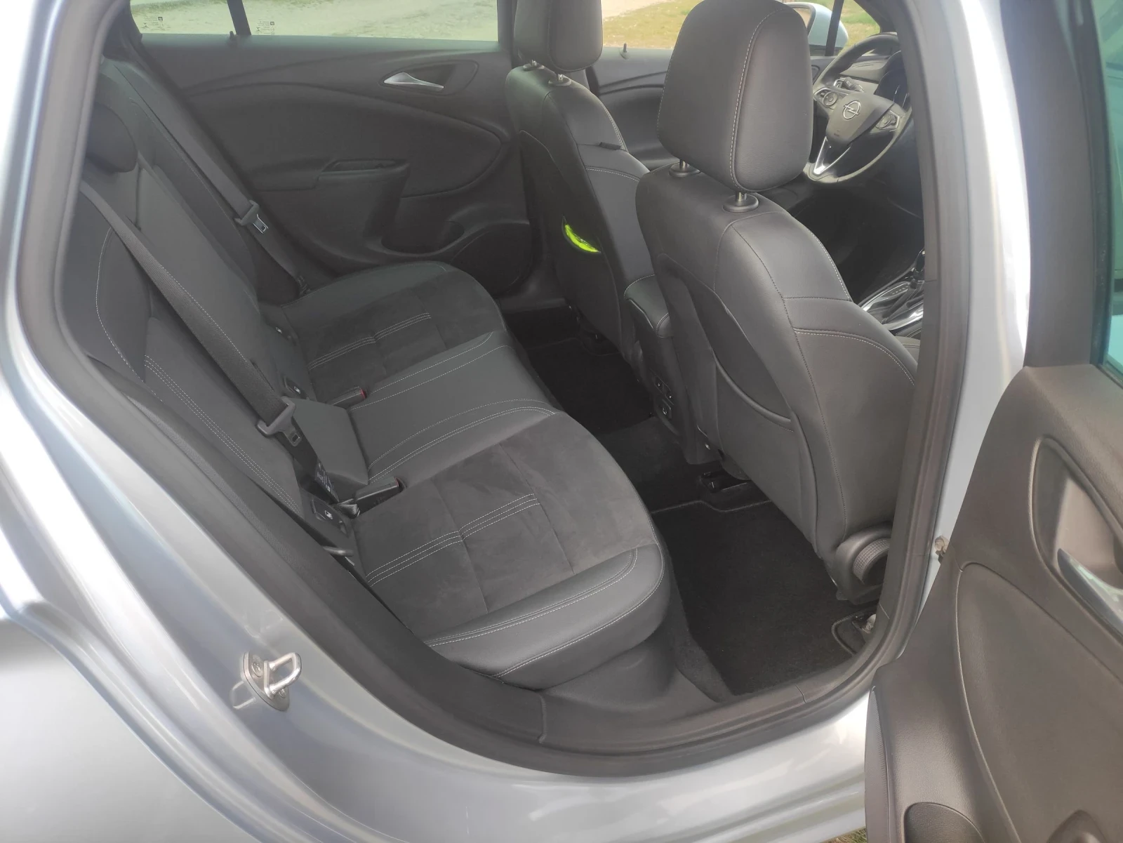 Opel Astra Spotr Tourer Ultimate , снимка 10 - Автомобили и джипове - 54000296