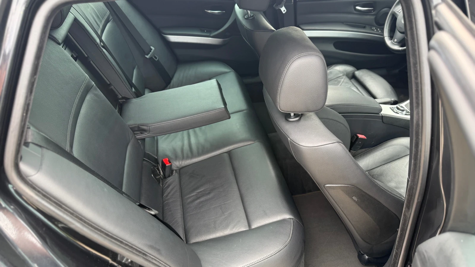 BMW 330 M-PACK X-DRIVE , снимка 15 - Автомобили и джипове - 54583745