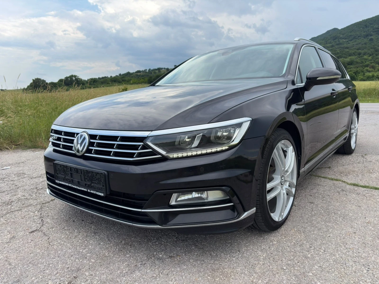 VW Passat 2.0 TDI, R-LINE, 150 к.с, снимка 10 - Автомобили и джипове - 54804214
