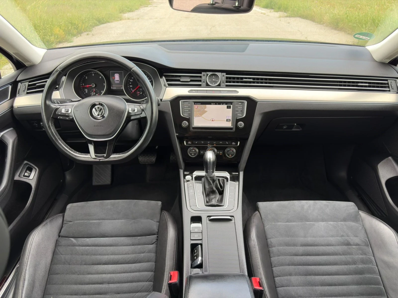 VW Passat 2.0 TDI, R-LINE, 150 к.с, снимка 9 - Автомобили и джипове - 54804214