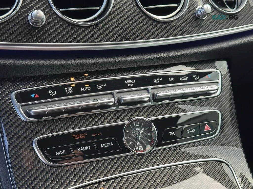 Mercedes-Benz E 63 AMG E 63S* Sedan* АвтоКредит* (ЦЕНА ДО БГ), снимка 13 - Автомобили и джипове - 54973672