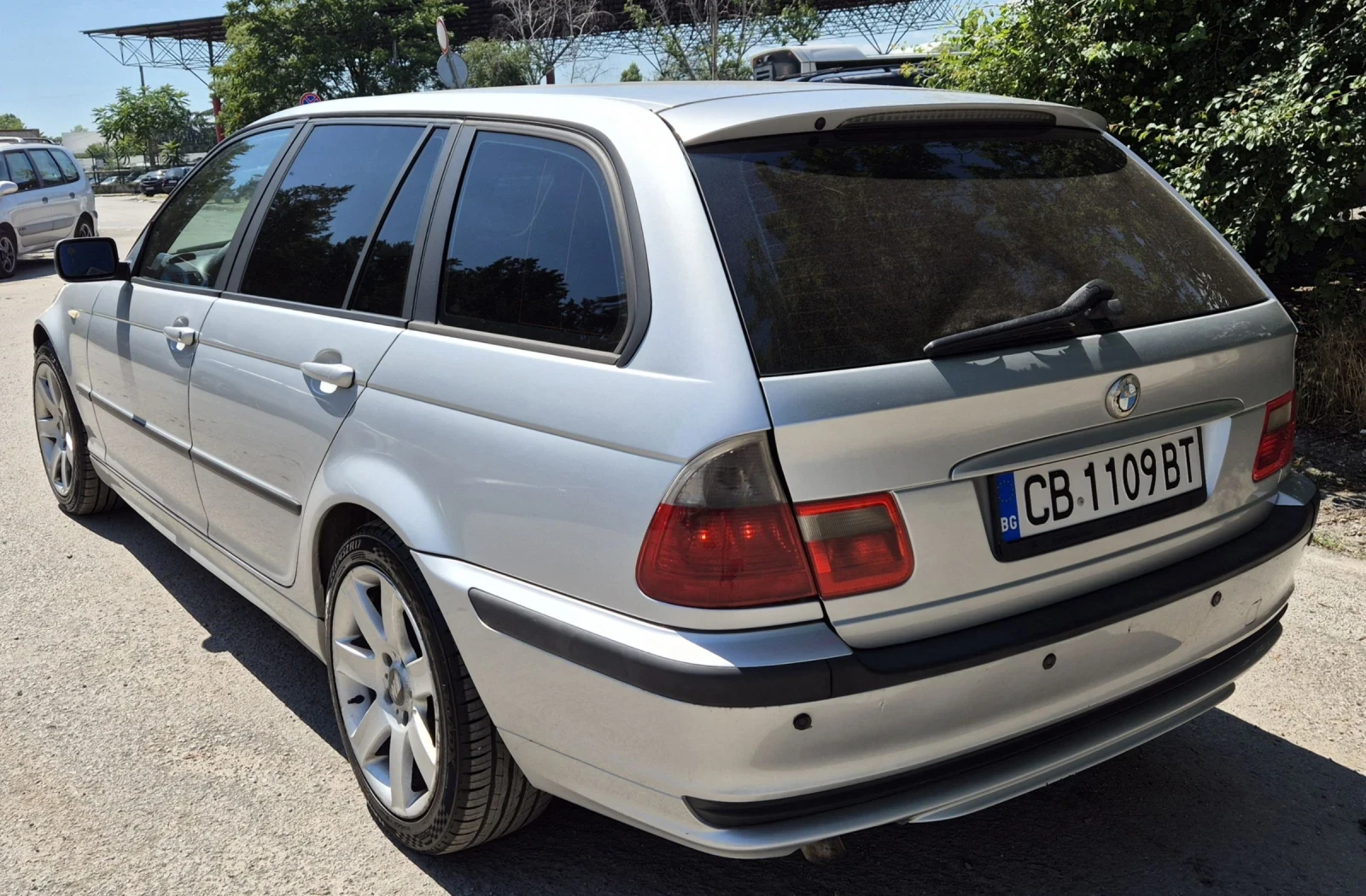 BMW 320, снимка 6 - Автомобили и джипове - 55067345