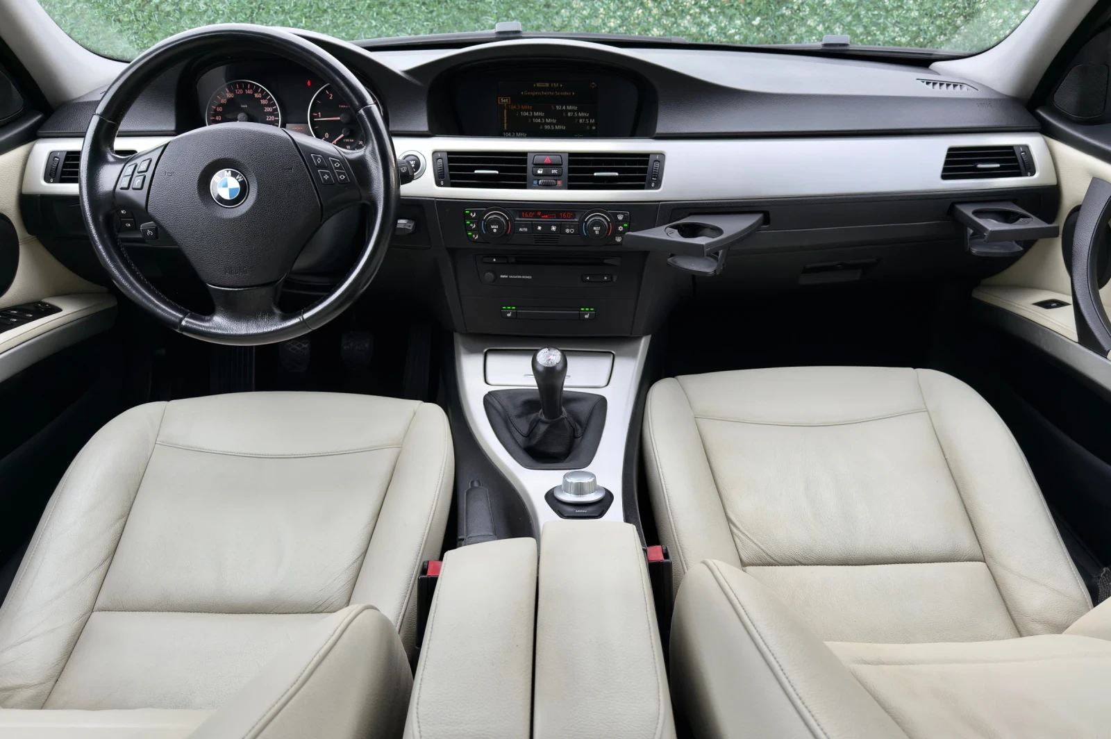 BMW 320 2.0D NAVI/XENON, снимка 10 - Автомобили и джипове - 55365979