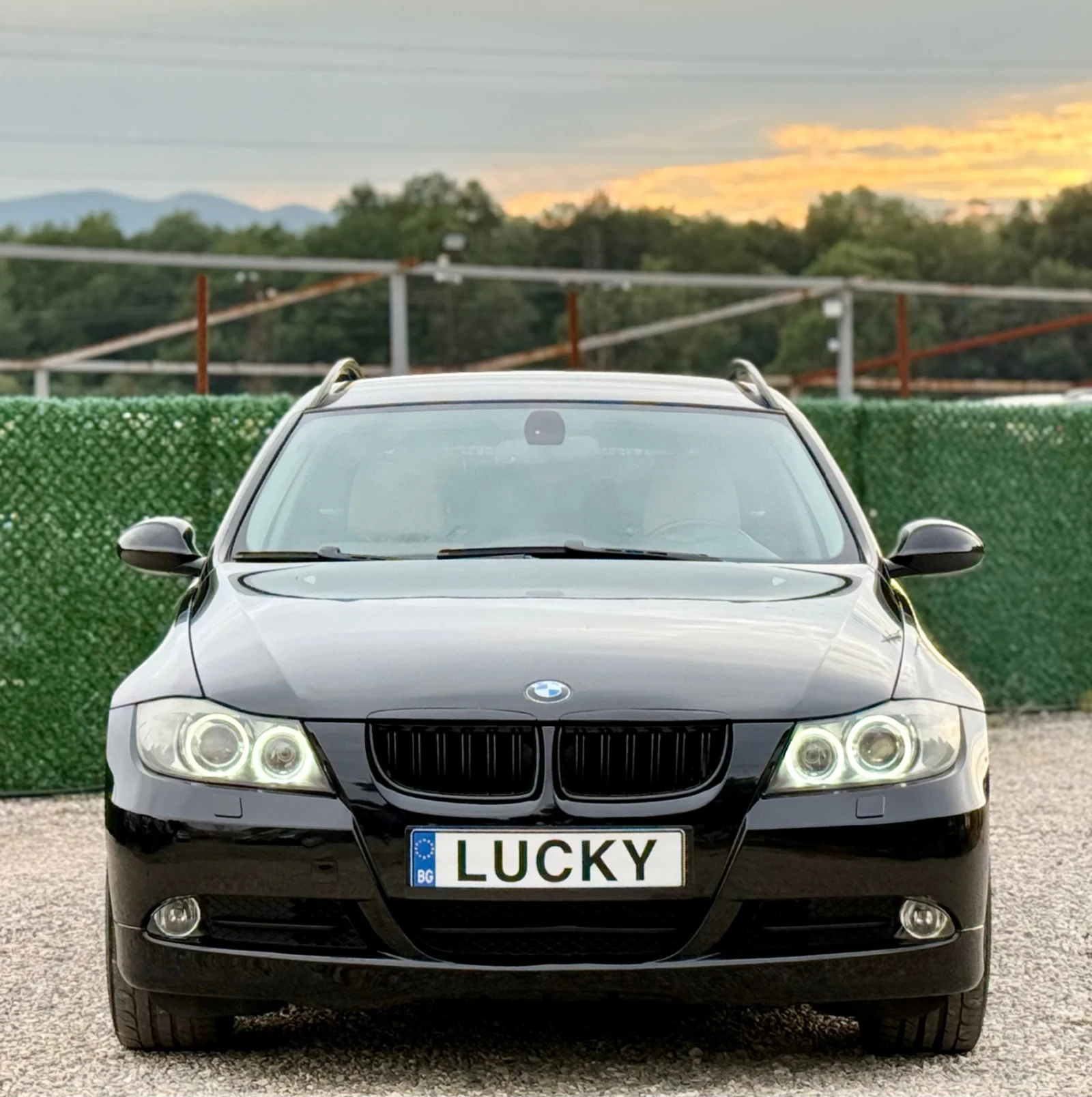 BMW 320 2.0D NAVI/XENON, снимка 2 - Автомобили и джипове - 55365979