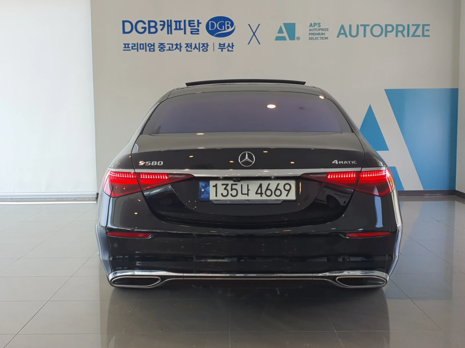 Mercedes-Benz S 580 SOFT CLOSE* ЕЛ. БАГАЖНИК* HUD* МАСАЖ* КРАЙНА ЦЕНА, снимка 4 - Автомобили и джипове - 55496017